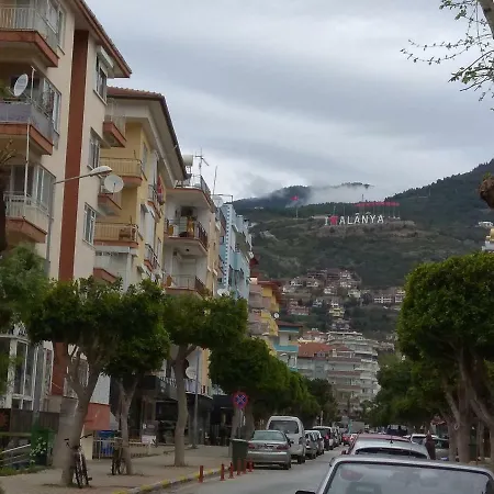 Daire Manolya Apartment. Alanya, Center