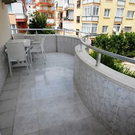 Manolya Apartment. Alanya, Center Daire Alanya