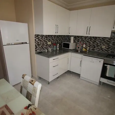 Daire Manolya Apartment. Alanya, Center